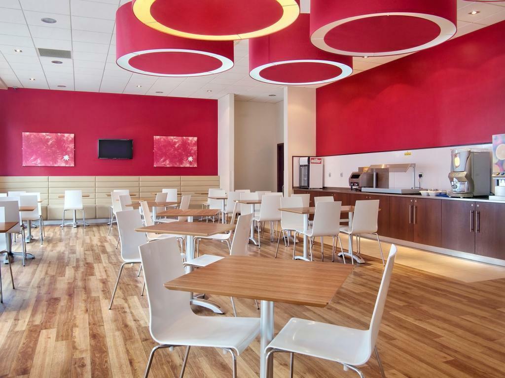 Travelodge Birmingham Airport Exterior photo